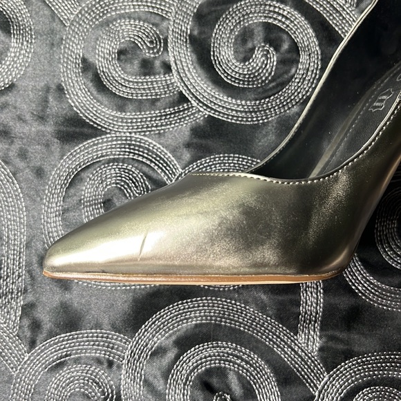 ALDO Silver Pump - Picture 5 of 6